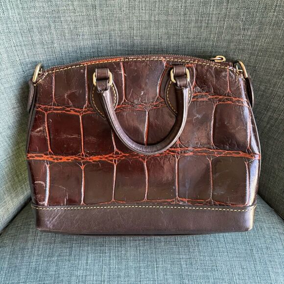 Dooney & Bourke Vintage Crocodile crossbody handle bag.  Dark brown - GUC. - Picture 3 of 13